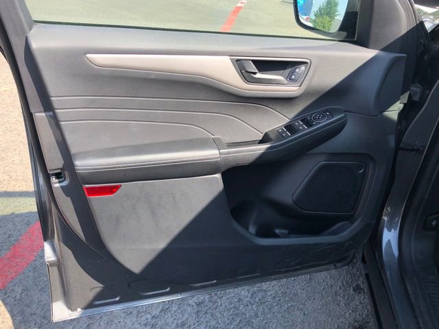 Certified 2022 Ford Escape SE w/ Cold Weather Package image 10