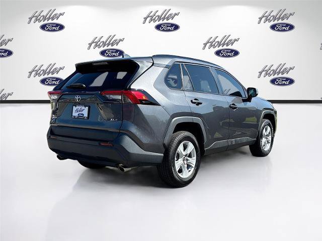 Used 2021 Toyota RAV4 XLE w/ Convenience Package FWD image 8