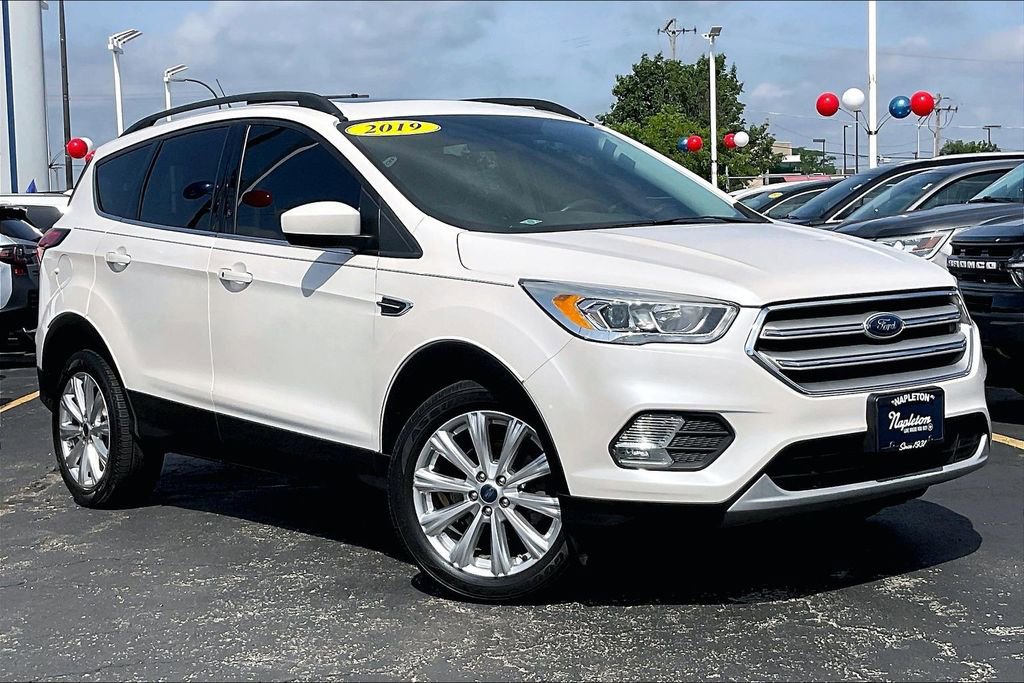 Certified 2019 Ford Escape SEL FWD image 35