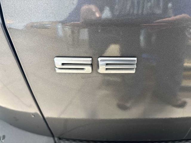 Certified 2022 Ford Escape SE w/ SE Sport Appearance Package image 33