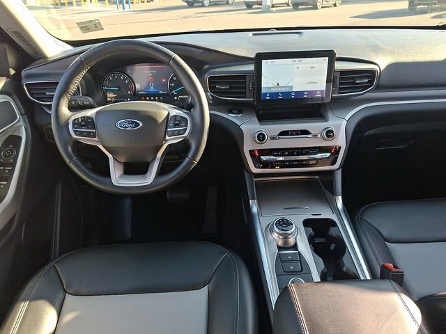 Certified 2022 Ford Explorer XLT w/ Equipment Group 202A AWD/4WD image 11