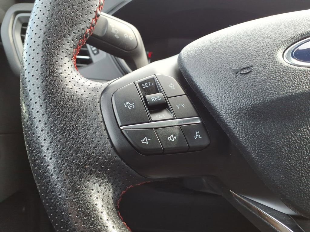 Certified 2024 Ford Escape ST-Line w/ Tech Pack #1 image 16