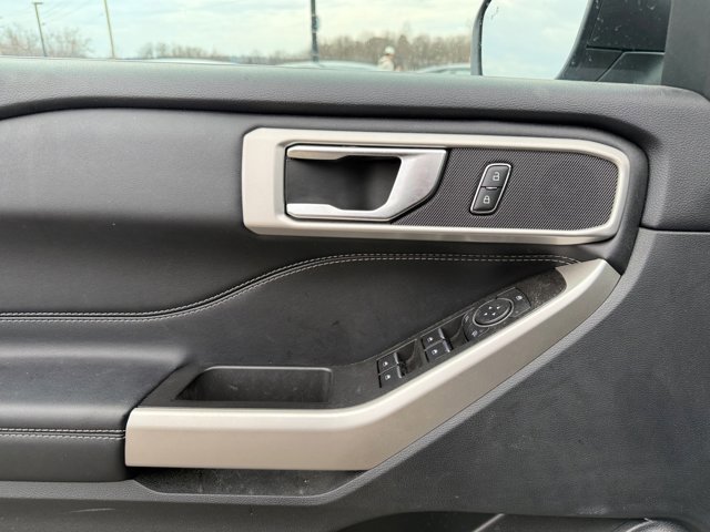 Certified 2023 Ford Explorer XLT image 17
