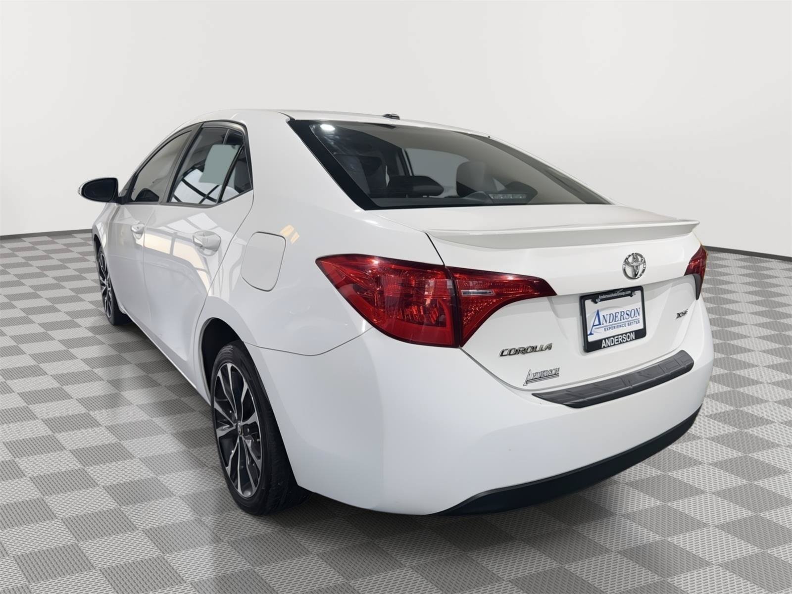 Used 2017 Toyota Corolla XSE w/ Carpet Mat Package (TMS) FWD image 9