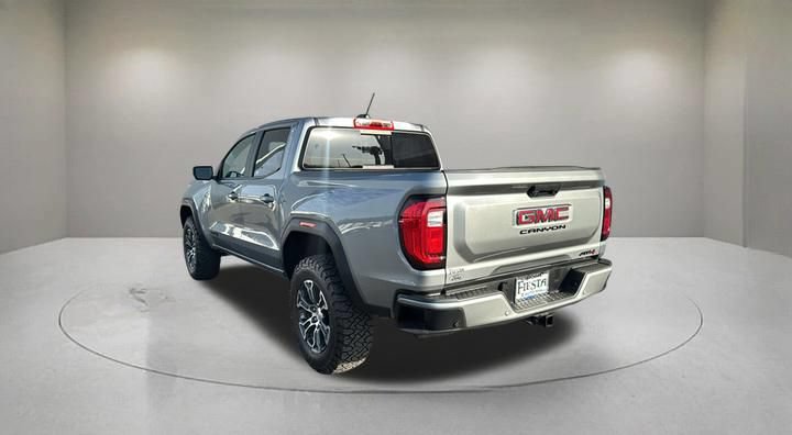 Used 2025 GMC Canyon AT4 w/ Technology Plus Package AWD/4WD image 4