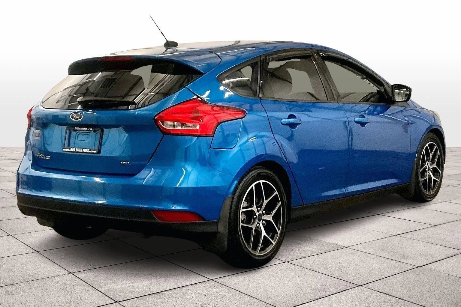 Certified 2017 Ford Focus SEL w/ Cold Weather Package image 3