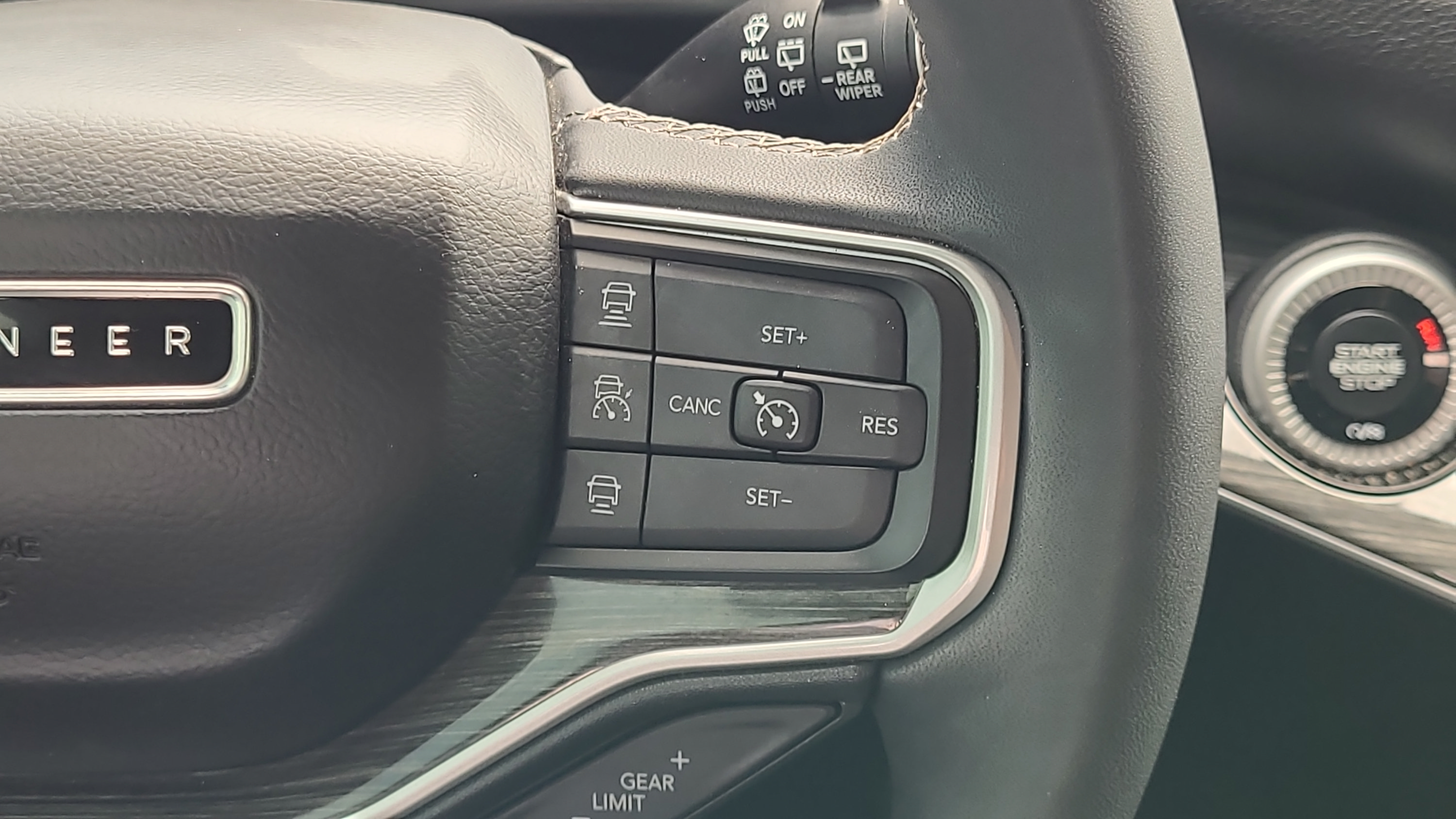 Used 2022 Jeep Wagoneer Series II AWD/4WD image 23