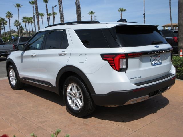 Certified 2025 Ford Explorer Active w/ Active Comfort Package RWD image 5