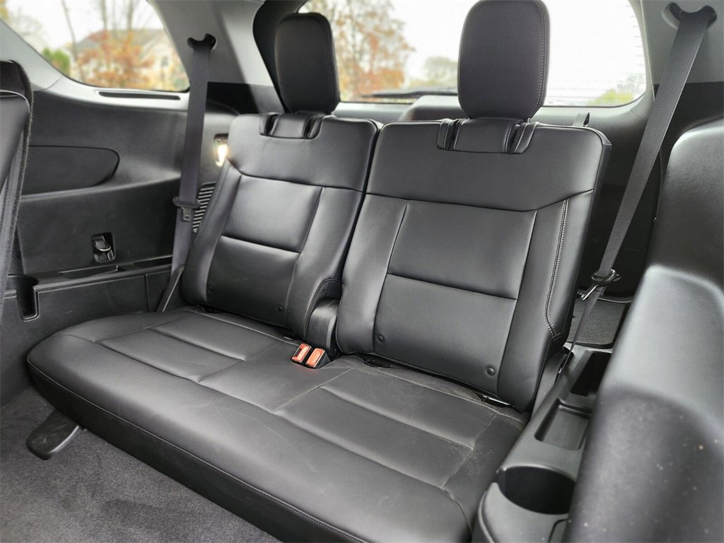 Certified 2022 Ford Explorer XLT w/ Equipment Group 202A image 17