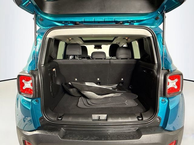 Used 2021 Jeep Renegade Latitude w/ Sun & Sound Group image 25