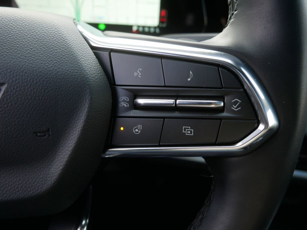 Used 2025 Chevrolet Equinox LT image 22