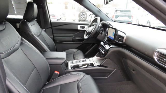 Certified 2022 Ford Explorer ST w/ Equipment Group 401A image 16