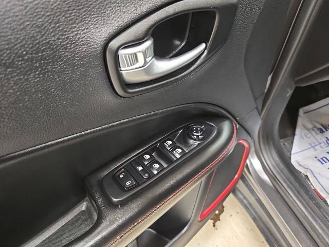 Used 2021 Jeep Compass Trailhawk AWD/4WD image 30