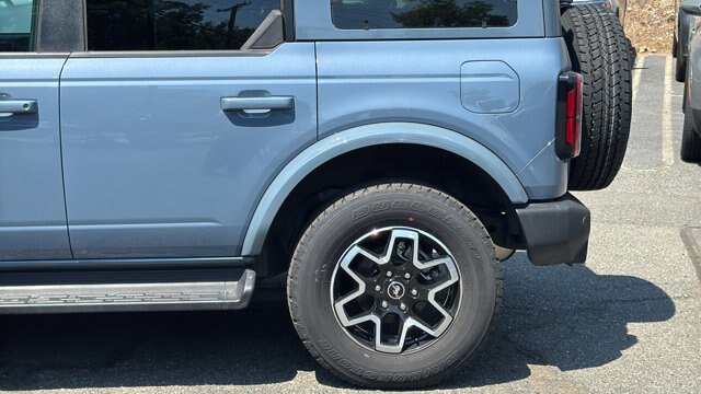 Certified 2025 Ford Bronco Outer Banks AWD/4WD image 4