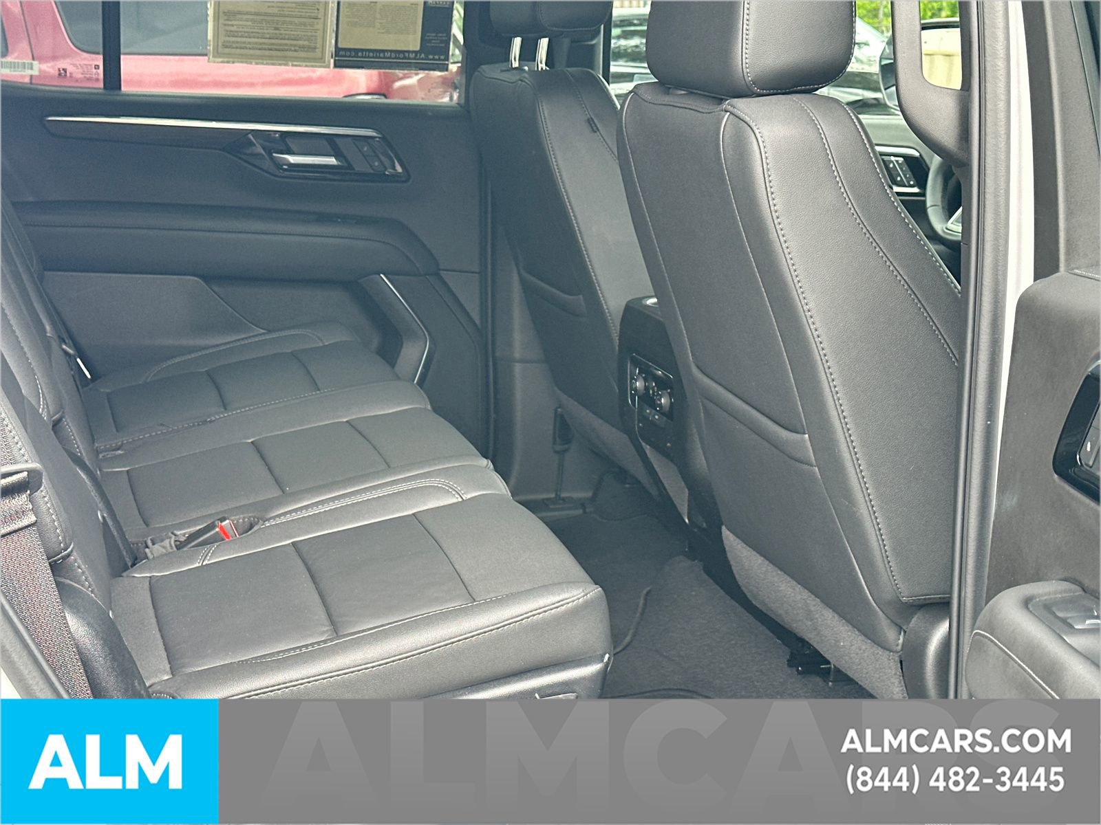 Used 2025 Chevrolet Tahoe LT AWD/4WD image 17