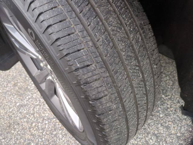 Certified 2023 Ford Explorer XLT w/ Equipment Group 202A AWD/4WD image 22