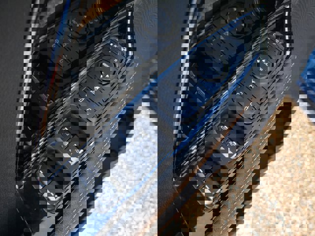 Used 2019 Kia Niro EX image 15