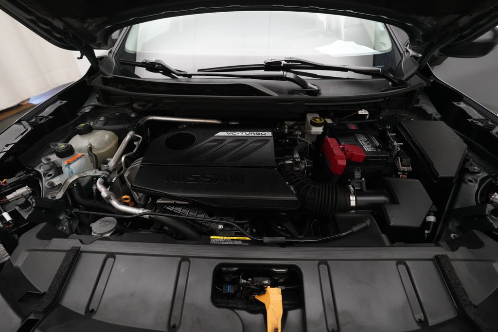 Used 2023 Nissan Rogue S AWD/4WD image 3