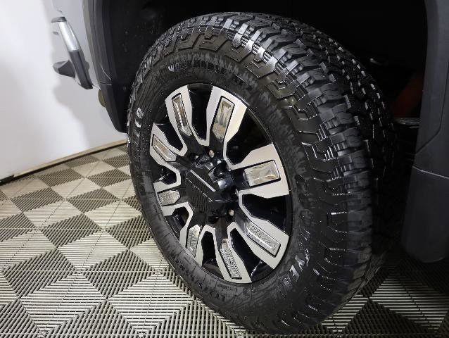 Used 2024 GMC Sierra 3500 Denali w/ Denali Reserve Package image 39