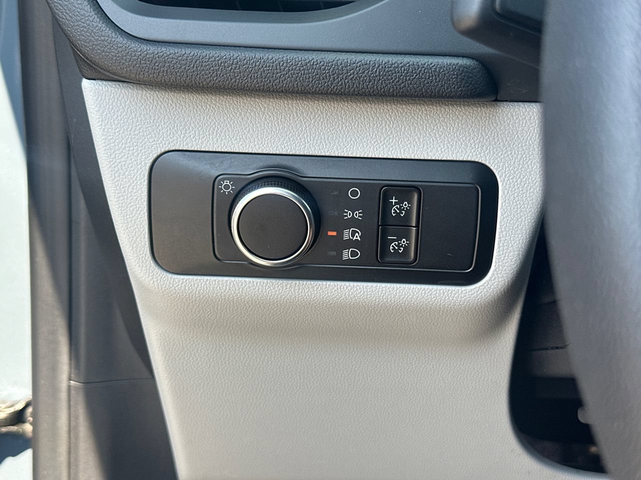 Certified 2025 Ford Escape Active FWD image 33