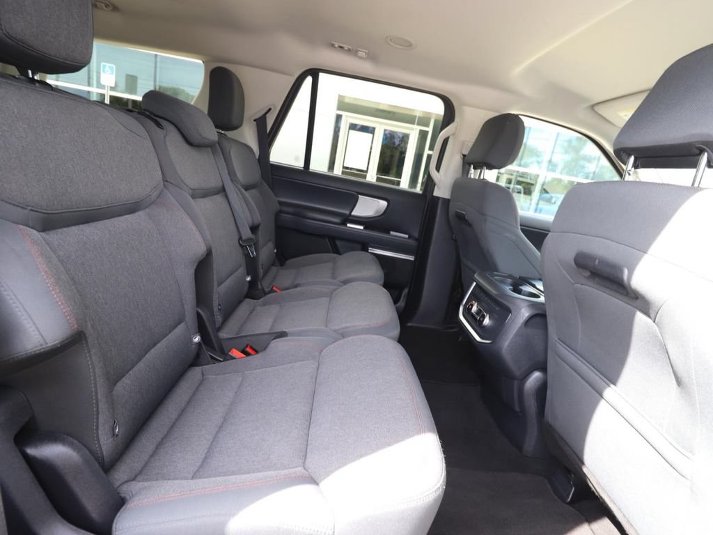 Certified 2025 Ford Expedition Active RWD image 25