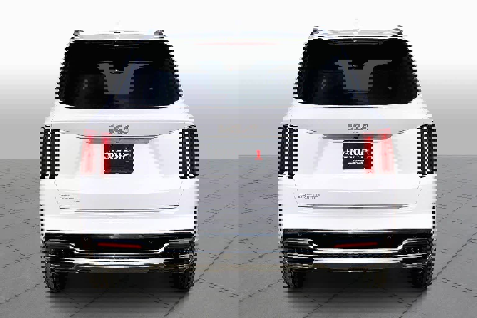 Used 2023 Kia Sorento SX image 2