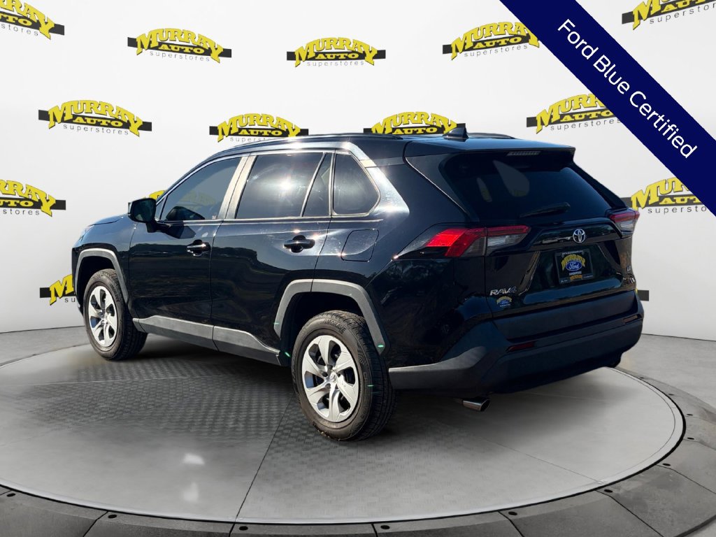 Used 2021 Toyota RAV4 LE FWD image 4