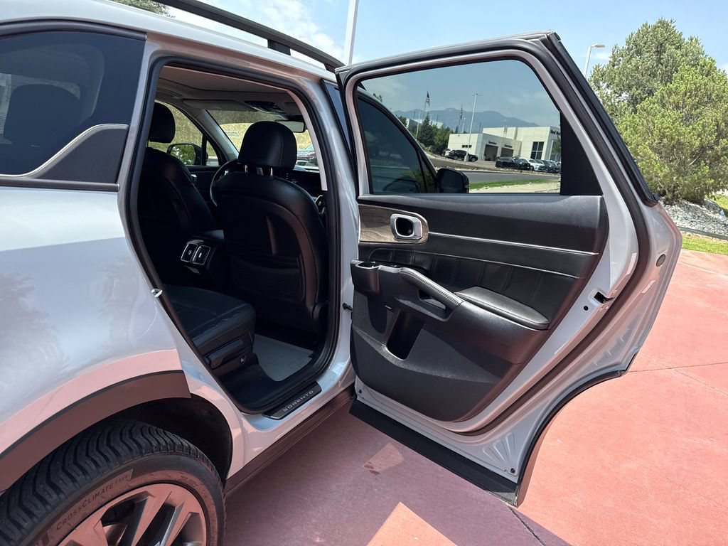 Used 2022 Kia Sorento SX Prestige AWD/4WD image 23