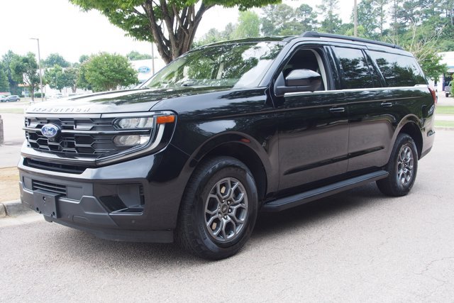 Certified 2025 Ford Expedition Max Active RWD image 3