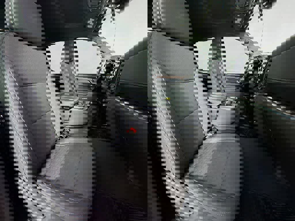 Used 2025 Chevrolet Silverado 1500 LT image 18