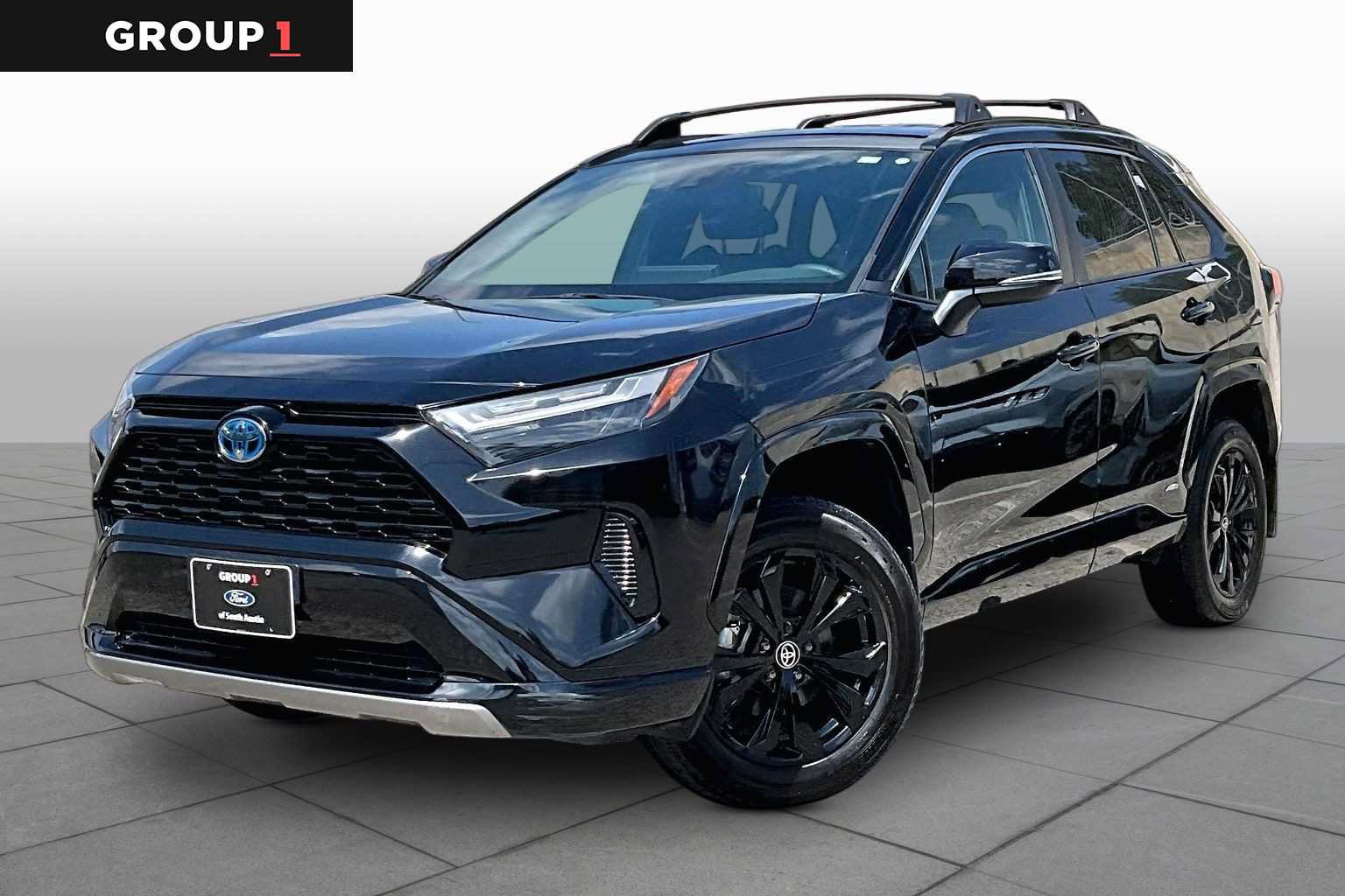 Used 2024 Toyota RAV4 SE