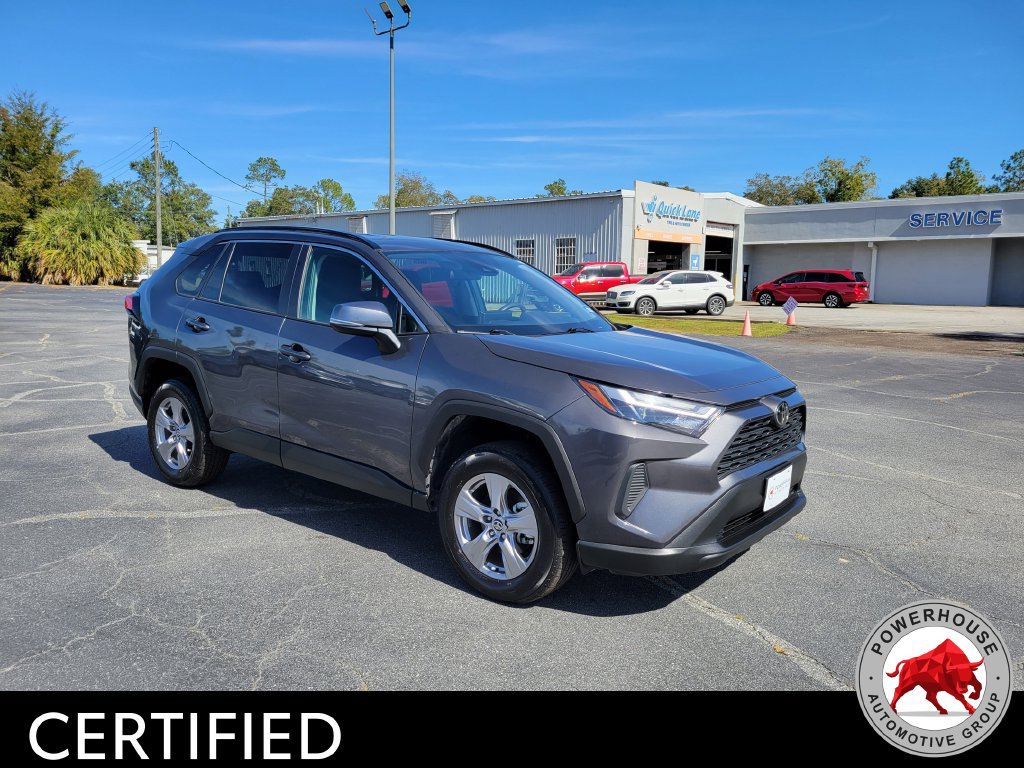 Used 2025 Toyota RAV4 XLE FWD image 9
