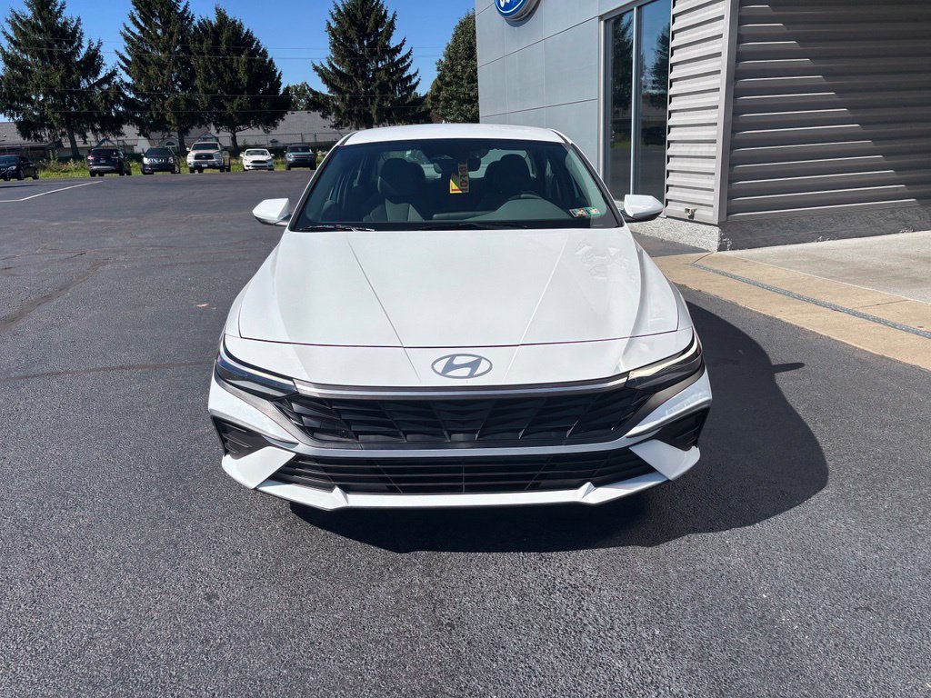 Used 2024 Hyundai Elantra SEL FWD image 10