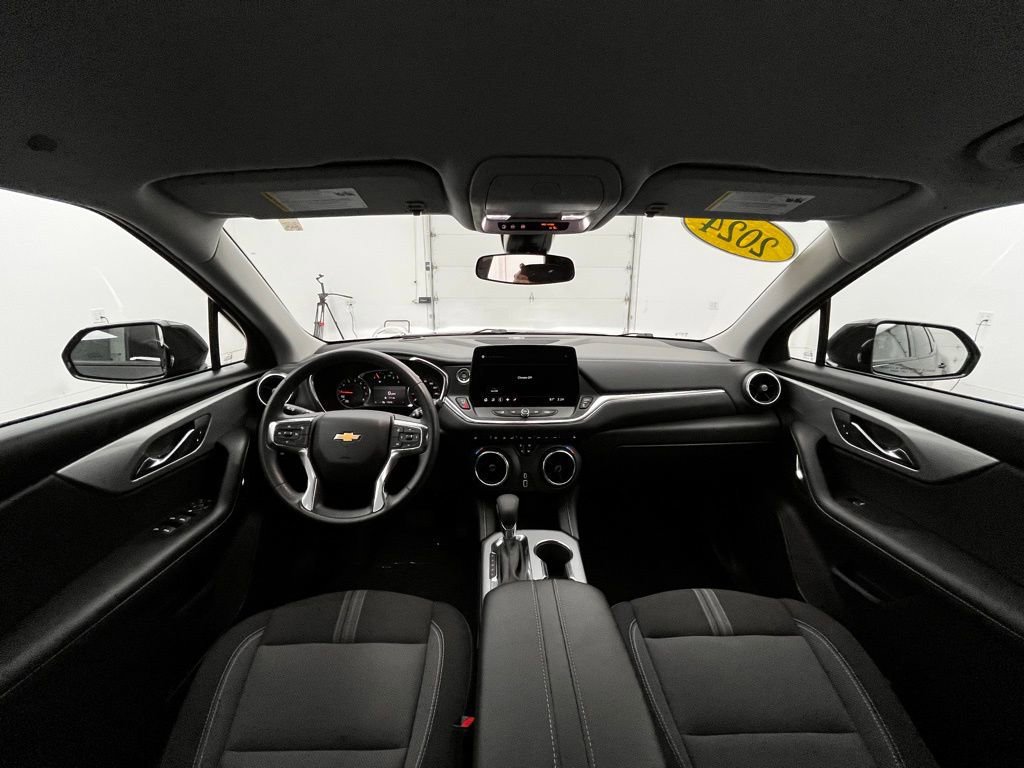 Used 2024 Chevrolet Blazer LT image 10