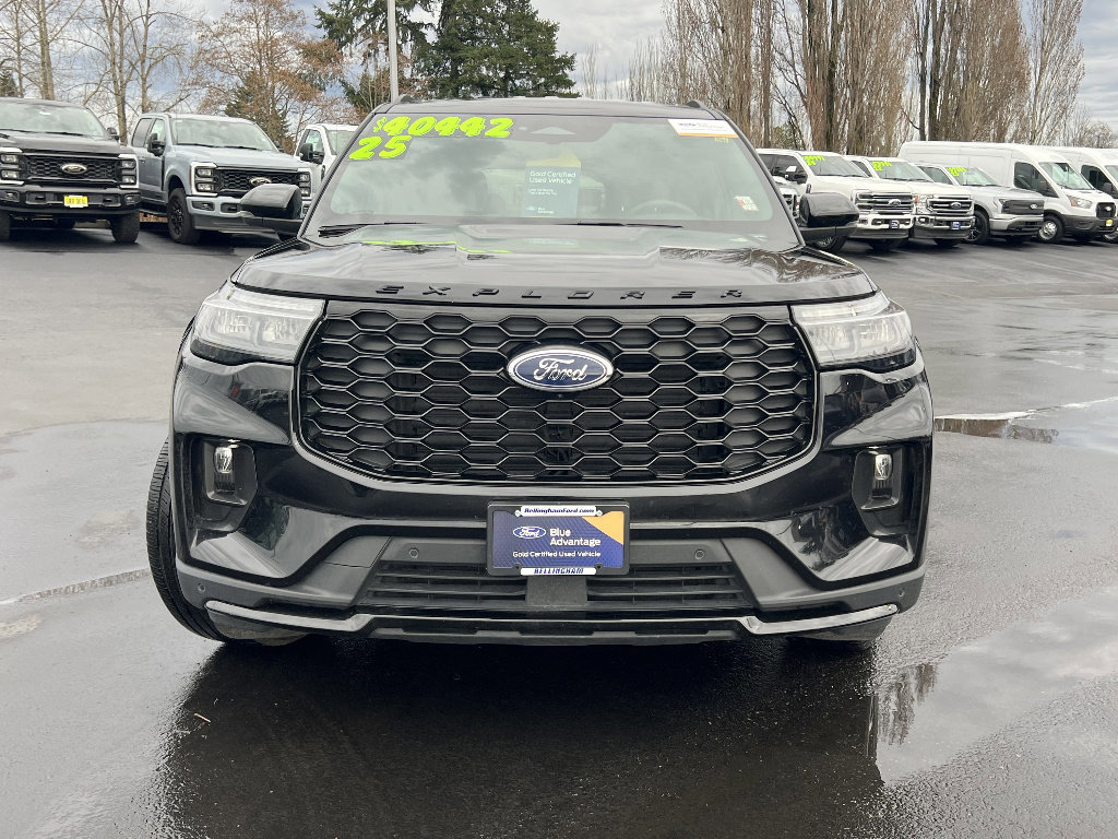 Certified 2025 Ford Explorer ST-Line image 8