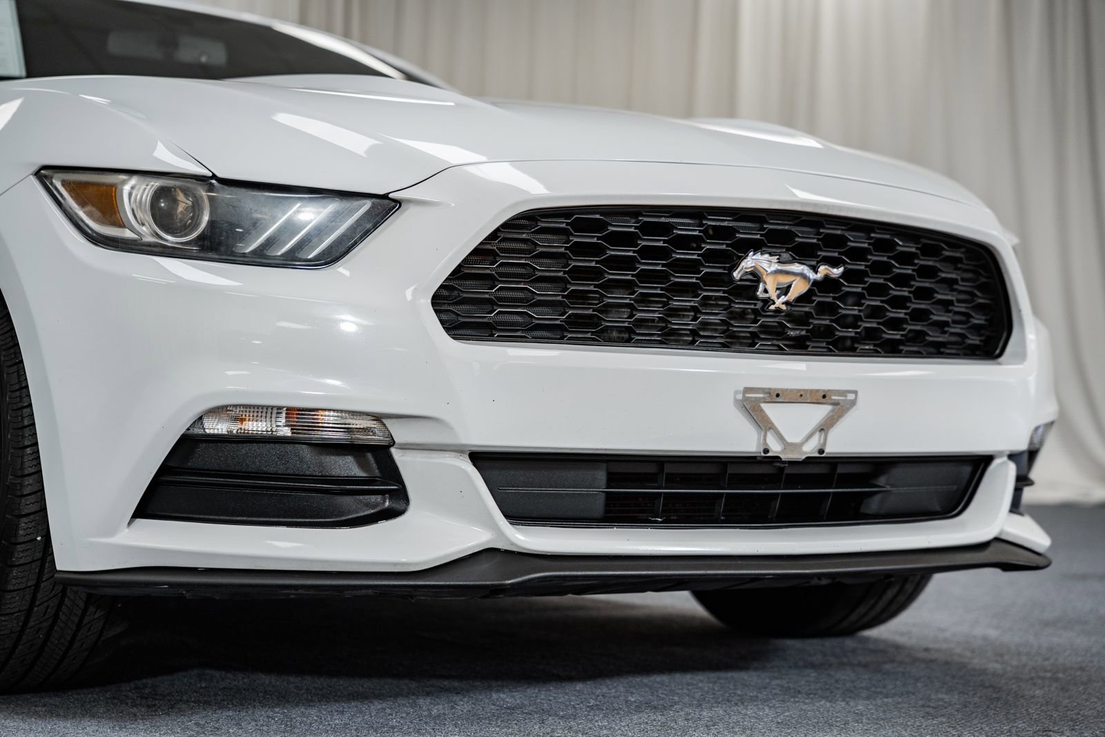 Certified 2017 Ford Mustang Coupe image 9