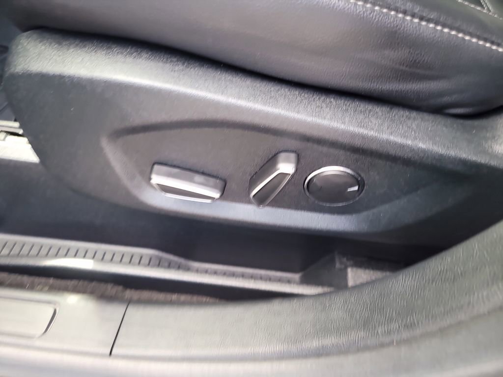 Certified 2019 Ford Edge SEL w/ Equipment Group 201A image 19