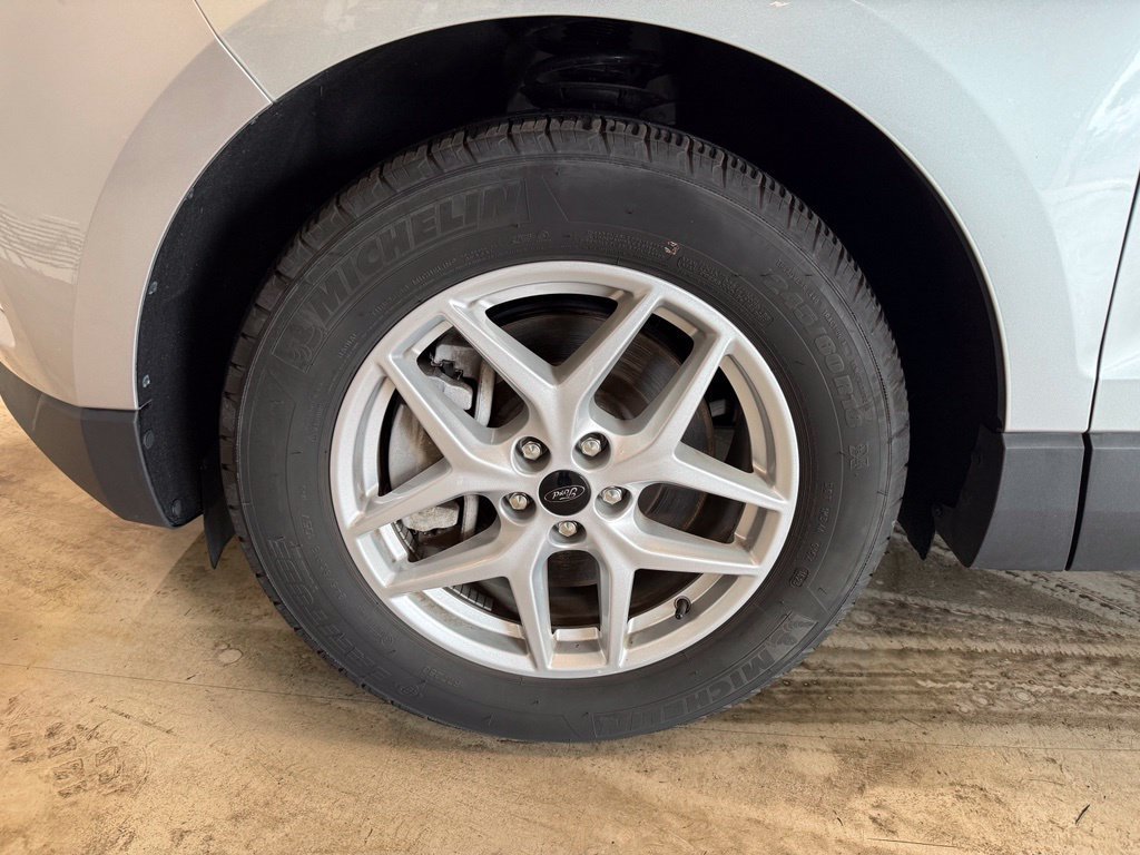 Certified 2023 Ford Edge SEL w/ Convenience Package AWD/4WD image 9