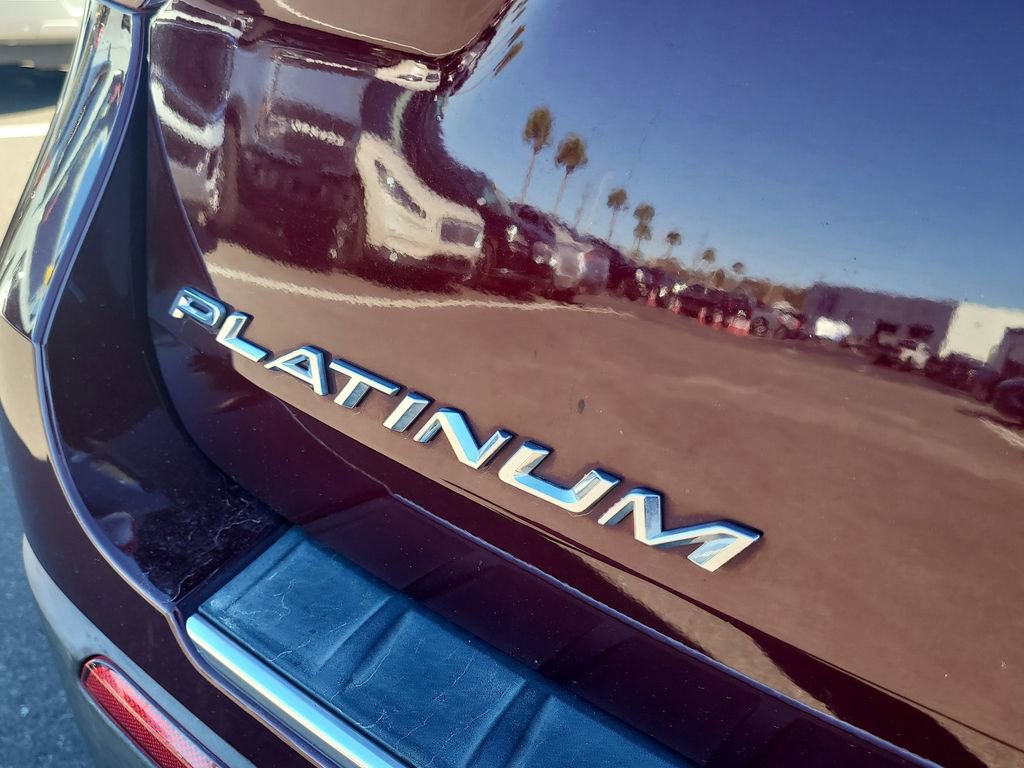 Certified 2022 Ford Explorer Platinum w/ Equipment Group 601A image 6