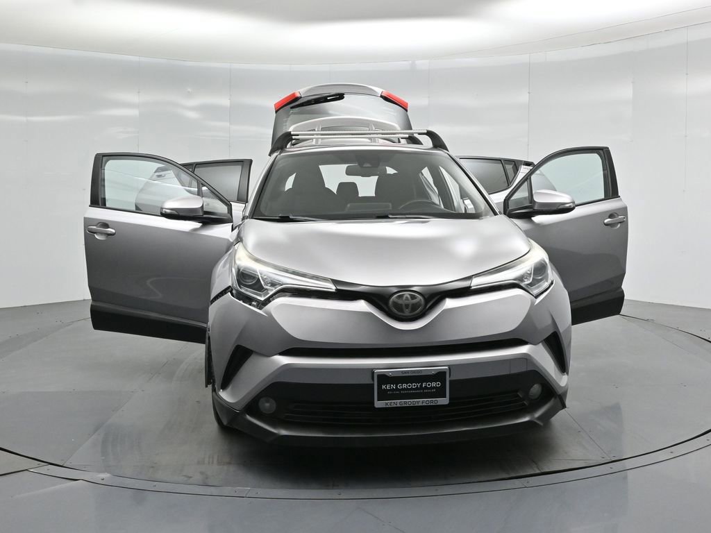 Used 2018 Toyota C-HR XLE FWD image 51