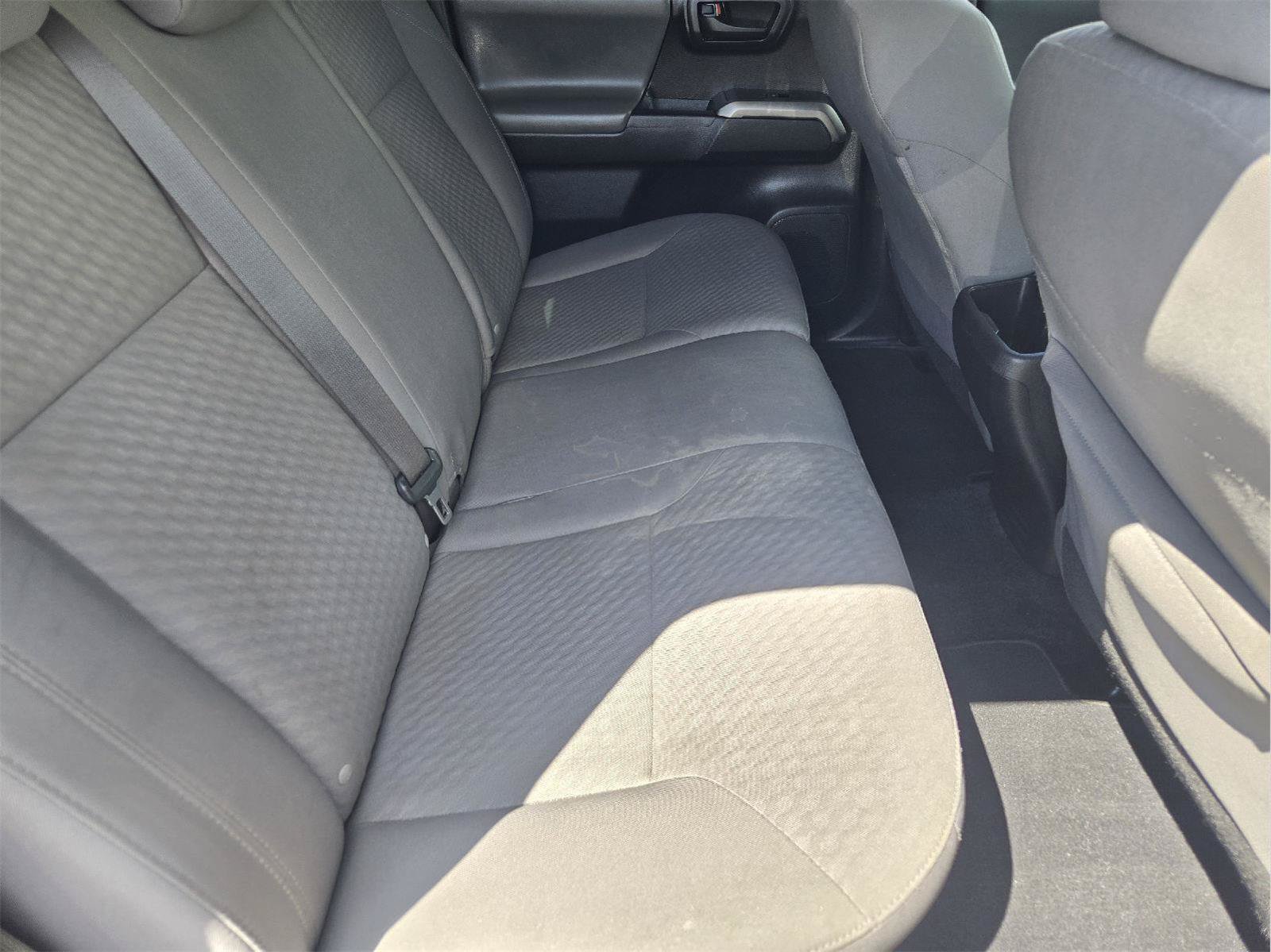 Used 2020 Toyota Tacoma SR5 w/ SR5 Appearance Package (SM) RWD image 28