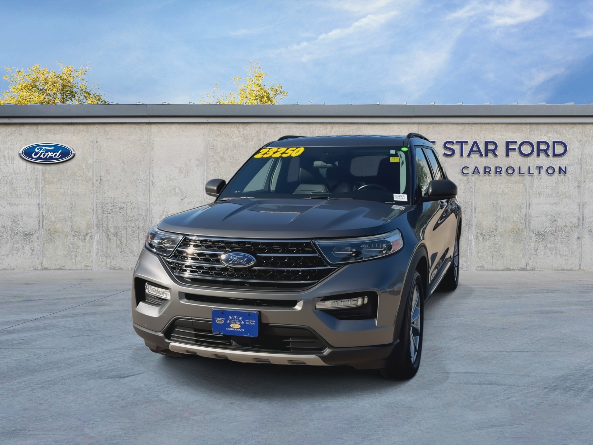 Certified 2021 Ford Explorer XLT w/ Equipment Group 202A RWD image 3