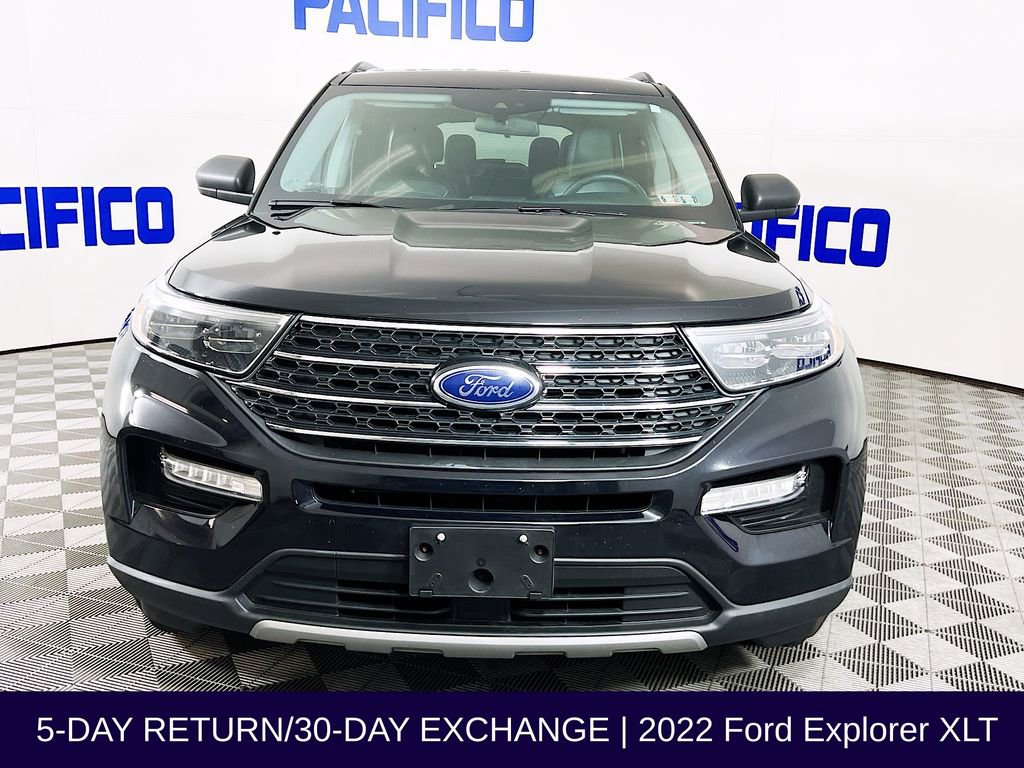 Certified 2022 Ford Explorer XLT w/ Equipment Group 202A AWD/4WD image 3
