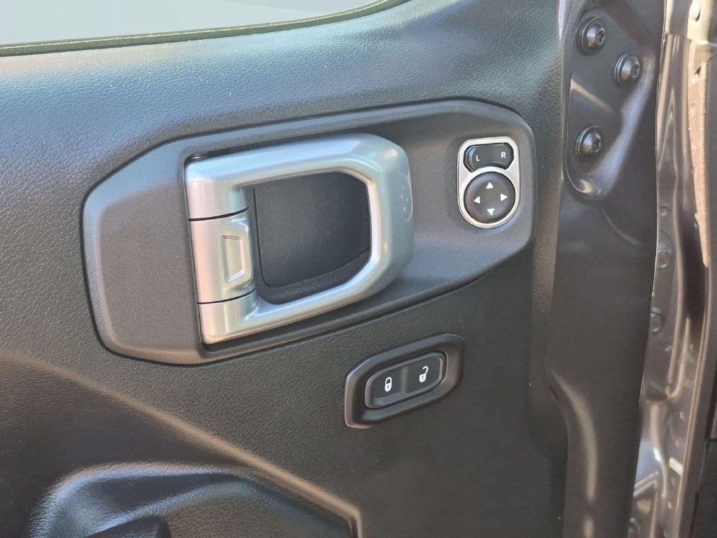 Used 2019 Jeep Wrangler Unlimited Sport S AWD/4WD image 11