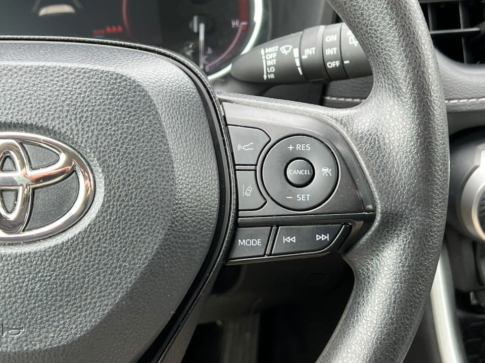 Used 2024 Toyota RAV4 XLE image 23
