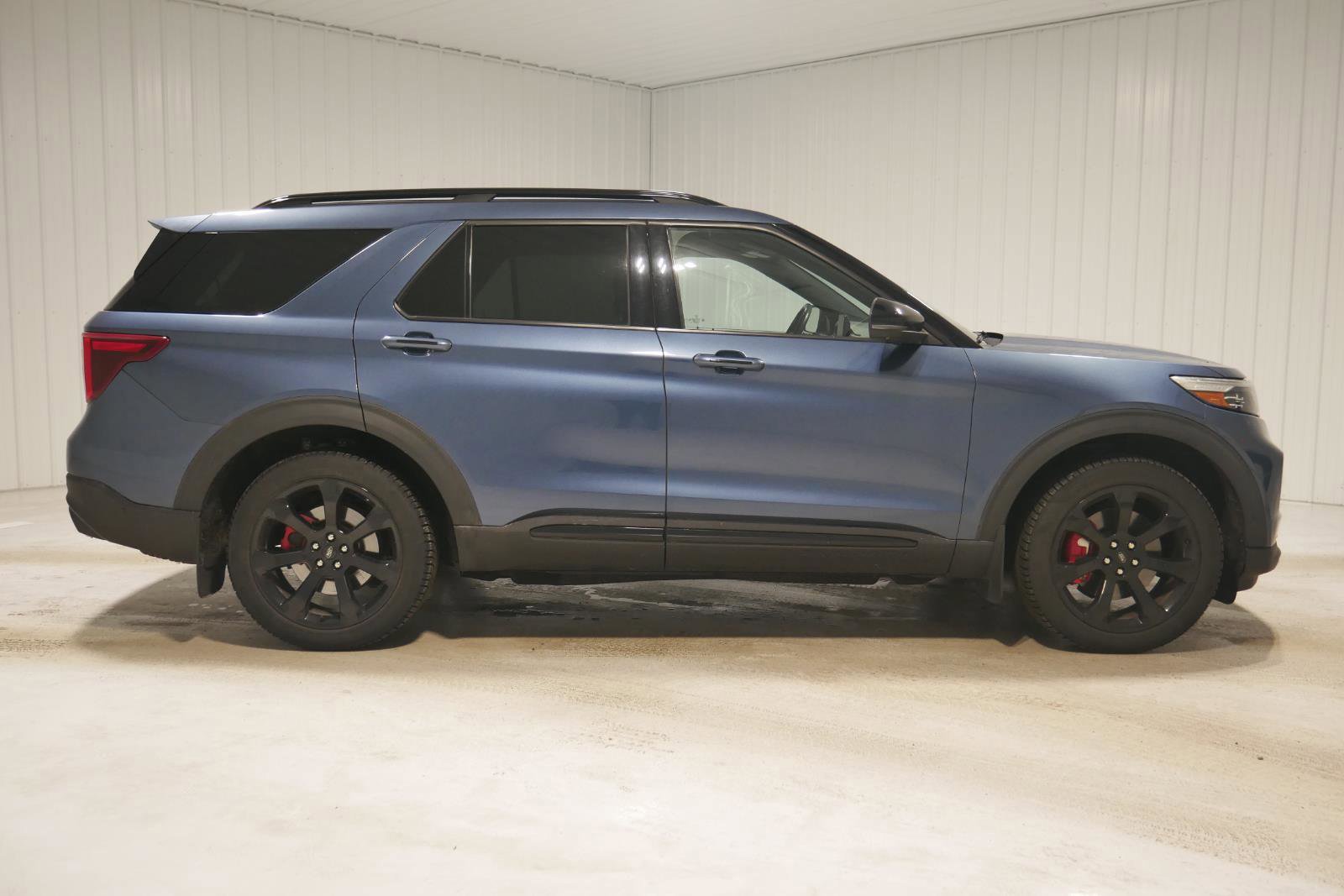 Certified 2020 Ford Explorer ST w/ ST Street Pack image 6