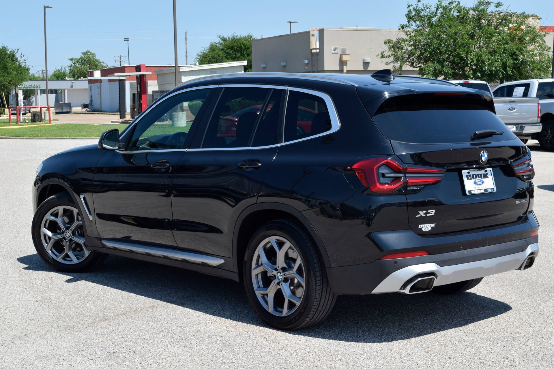 Used 2024 BMW X3 sDrive30i RWD image 4