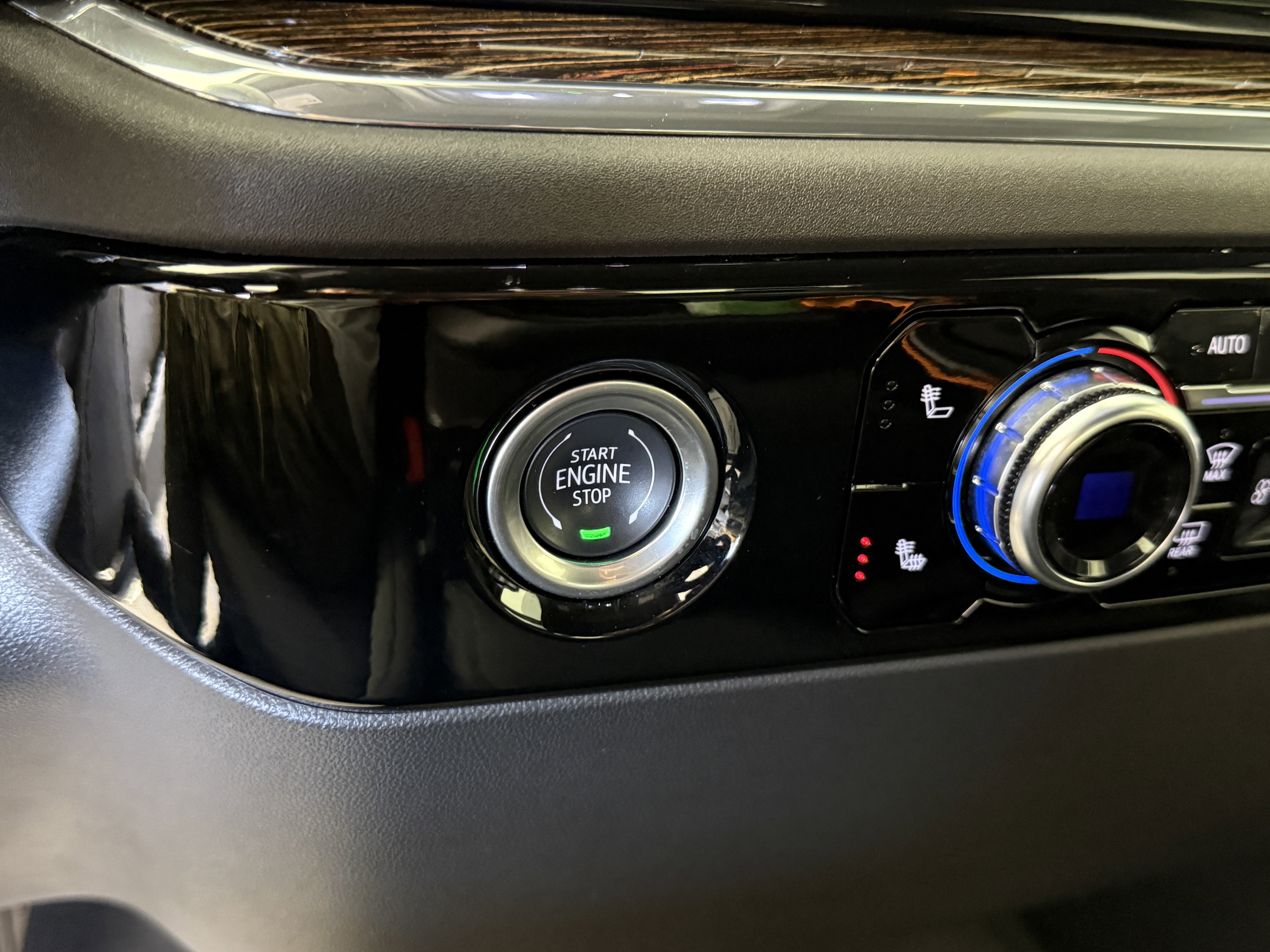 Used 2024 GMC Sierra 1500 Elevation image 29