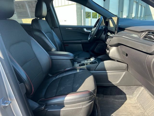 Certified 2023 Ford Escape ST-Line w/ Tech Pack #1 AWD/4WD image 11