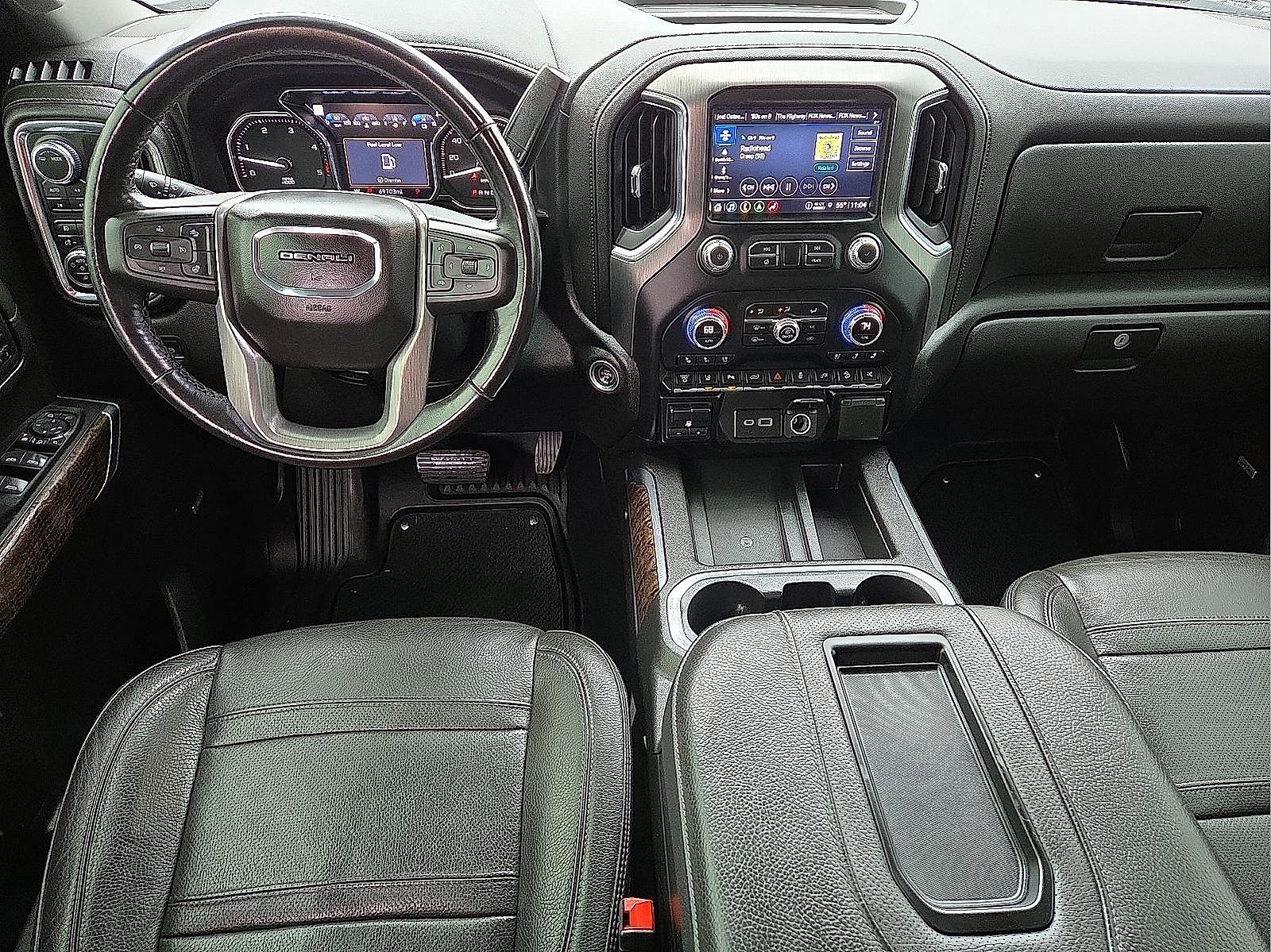 Used 2022 GMC Sierra 3500 Denali w/ Denali Ultimate Package image 11